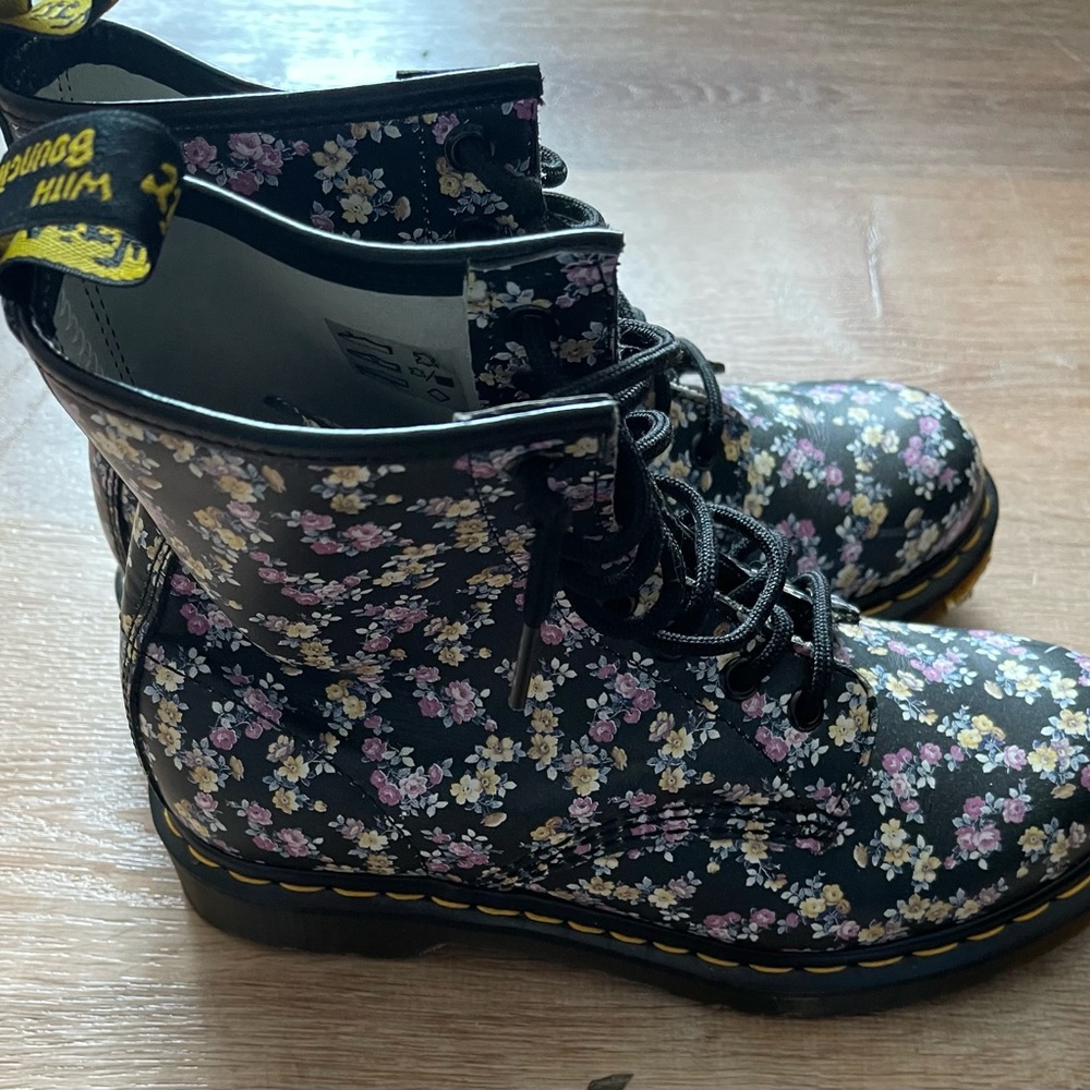 Like new flowered Dr. Martens Says size 7 (38) fits 7.5 women. super cute!